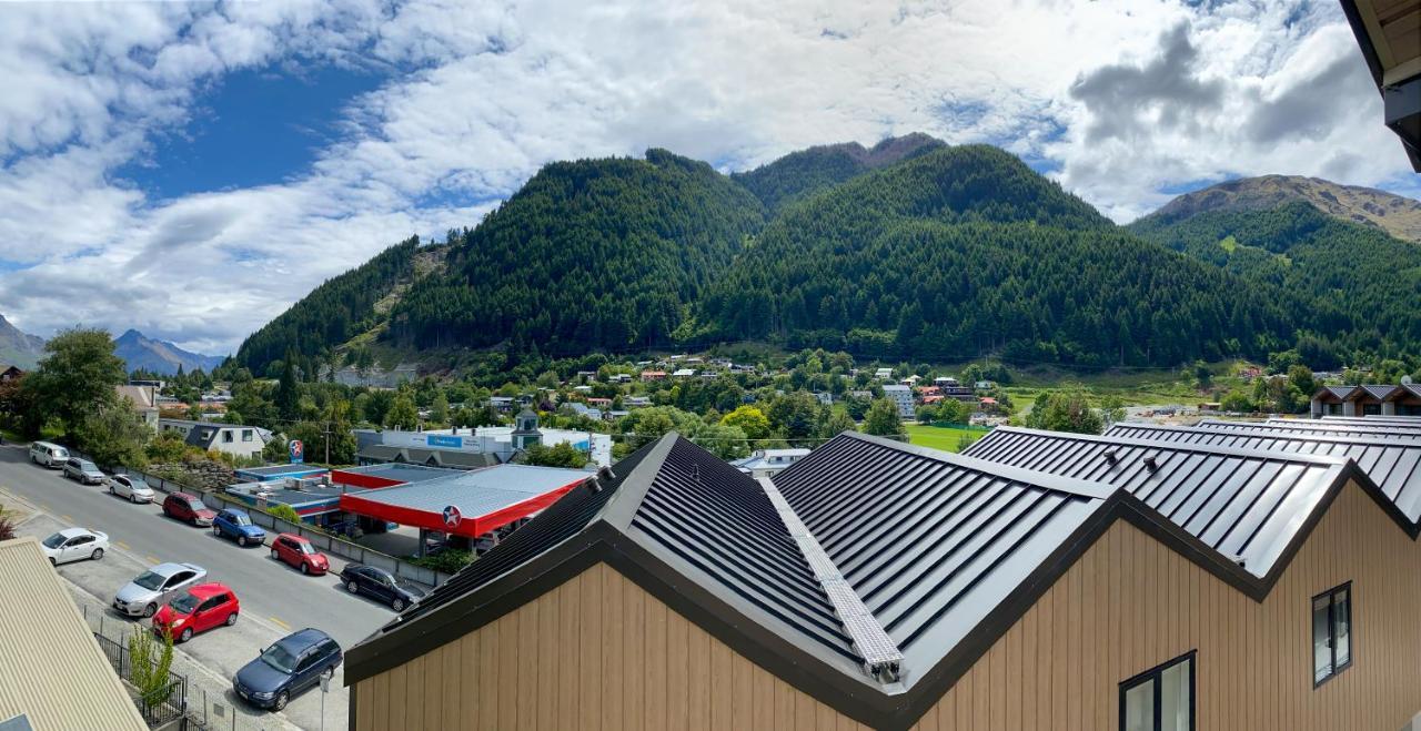 Modern 2-Bedroom Apartment 7-Mins Walk To Queenstown Bagian luar foto